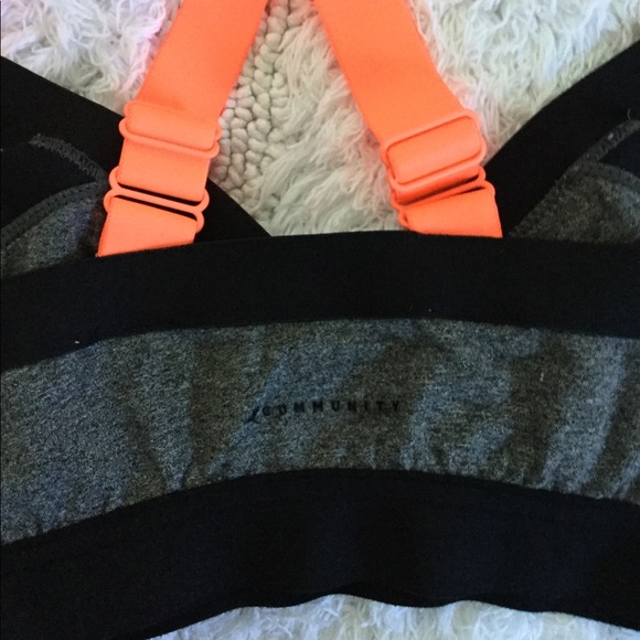 COMMUNITY Rasa Sports Bra - Picture 3 of 6